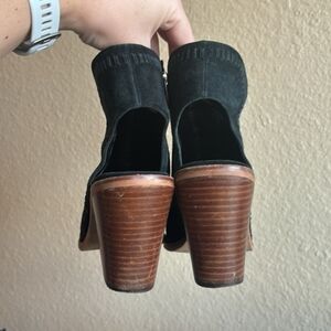 Vince Camuto Women's BINKS Ankle Boot black leather suede heels size 8.5 boho